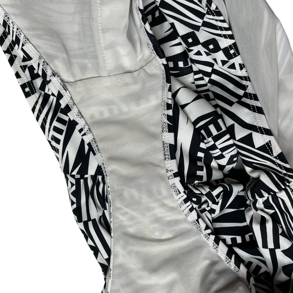 Torrid 0 geo print one piece swimsuit black and white - Picture 4 of 9